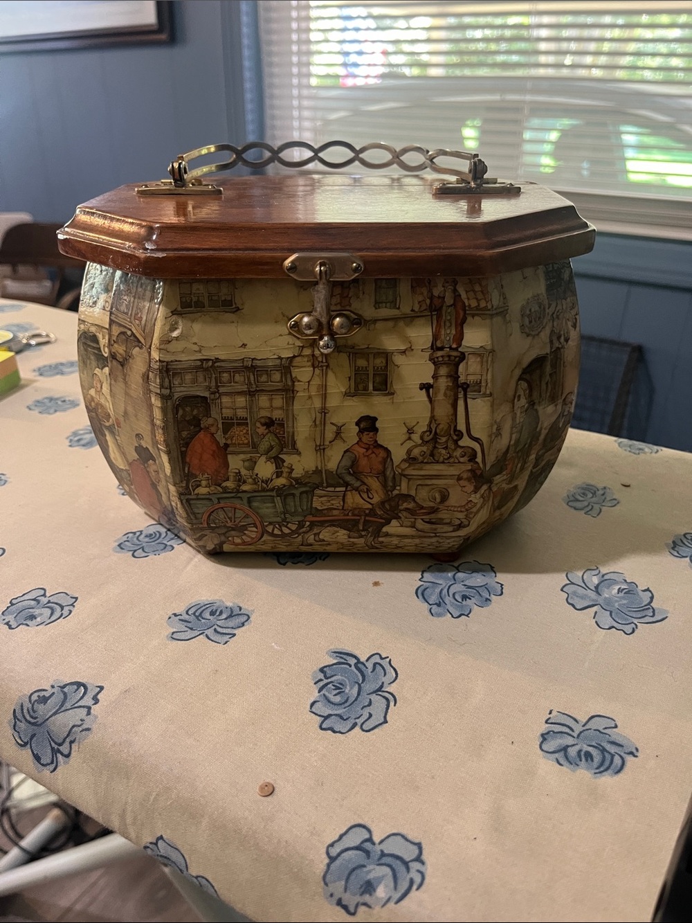1970s Anton Pieck decoupage octagon wooden box purse